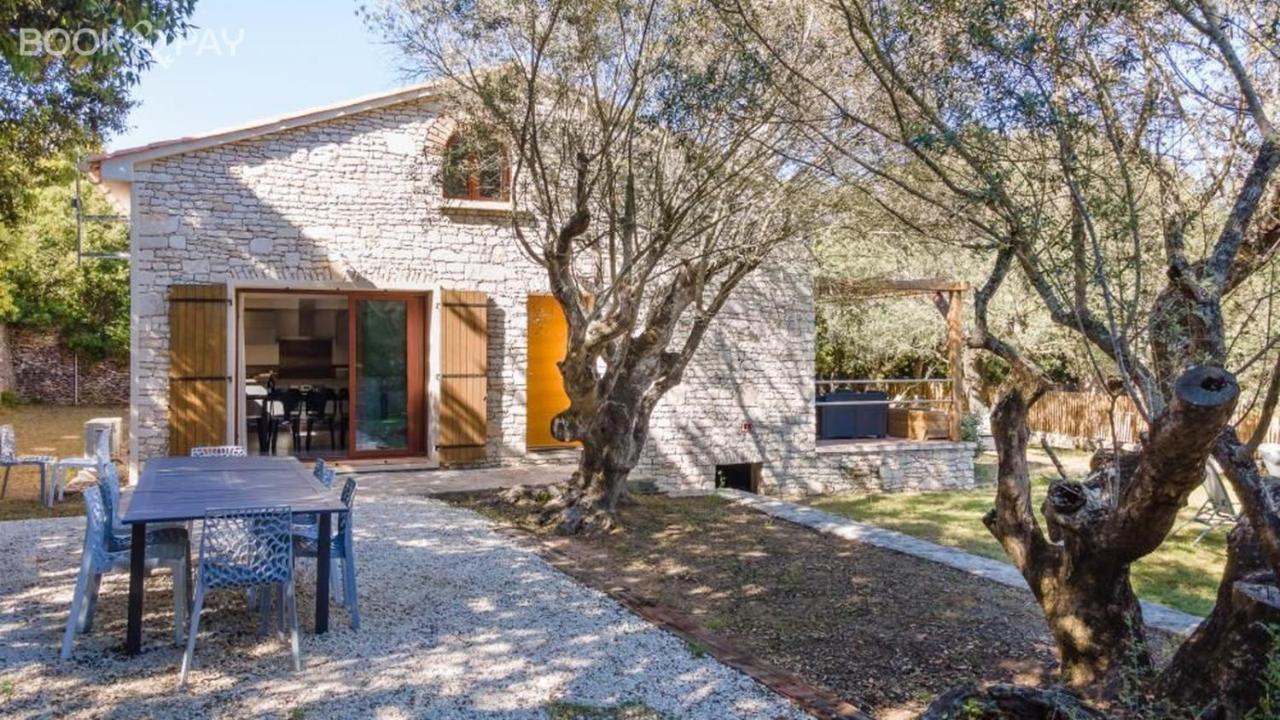 Villa Colombo Bonifacio  Exteriér fotografie